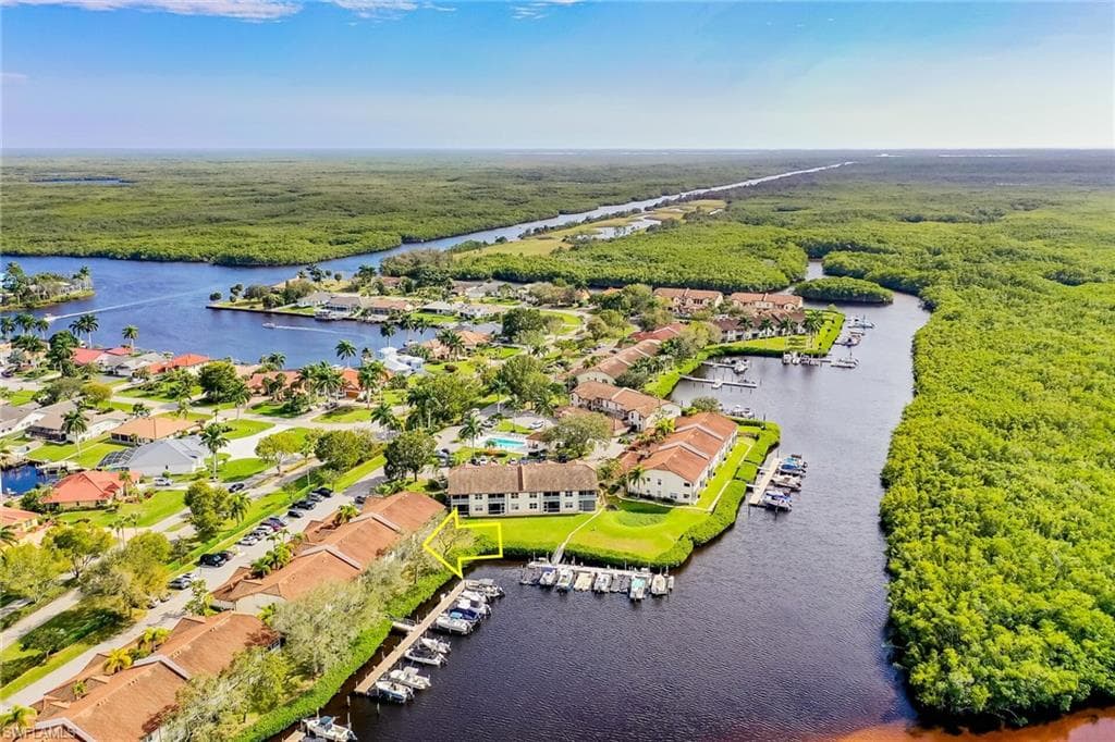 230 Newport Dr 602, Naples, FL 34114-26