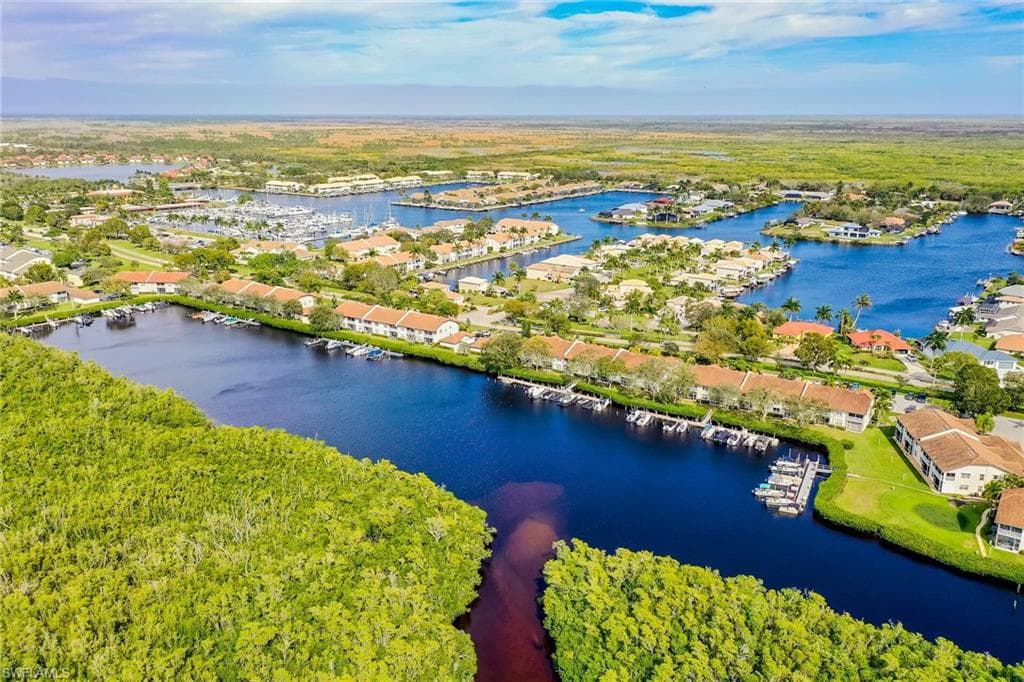 230 Newport Dr 602, Naples, FL 34114-28