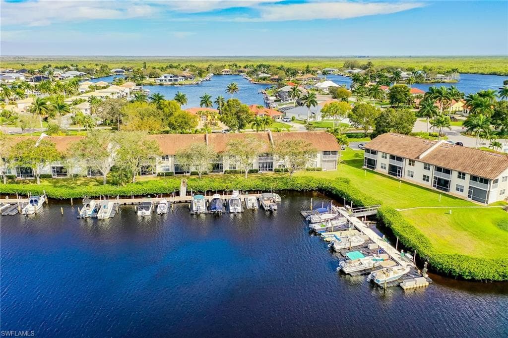 230 Newport Dr 602, Naples, FL 34114-29