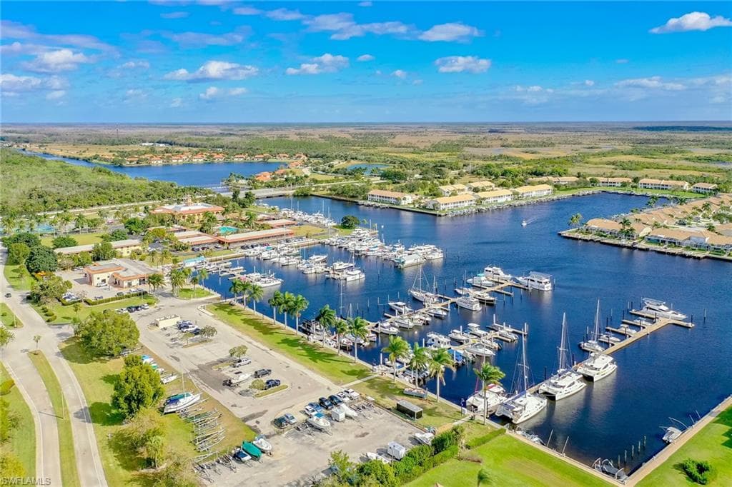 230 Newport Dr 602, Naples, FL 34114-35