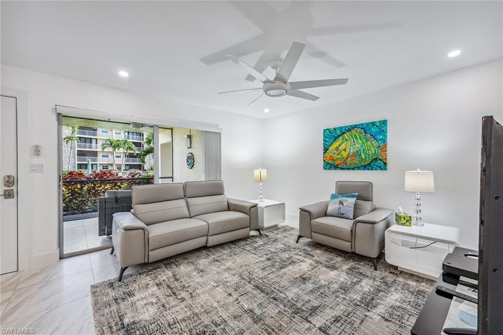 3000 Gulf Shore Blvd N 113, Naples, FL 34103-3