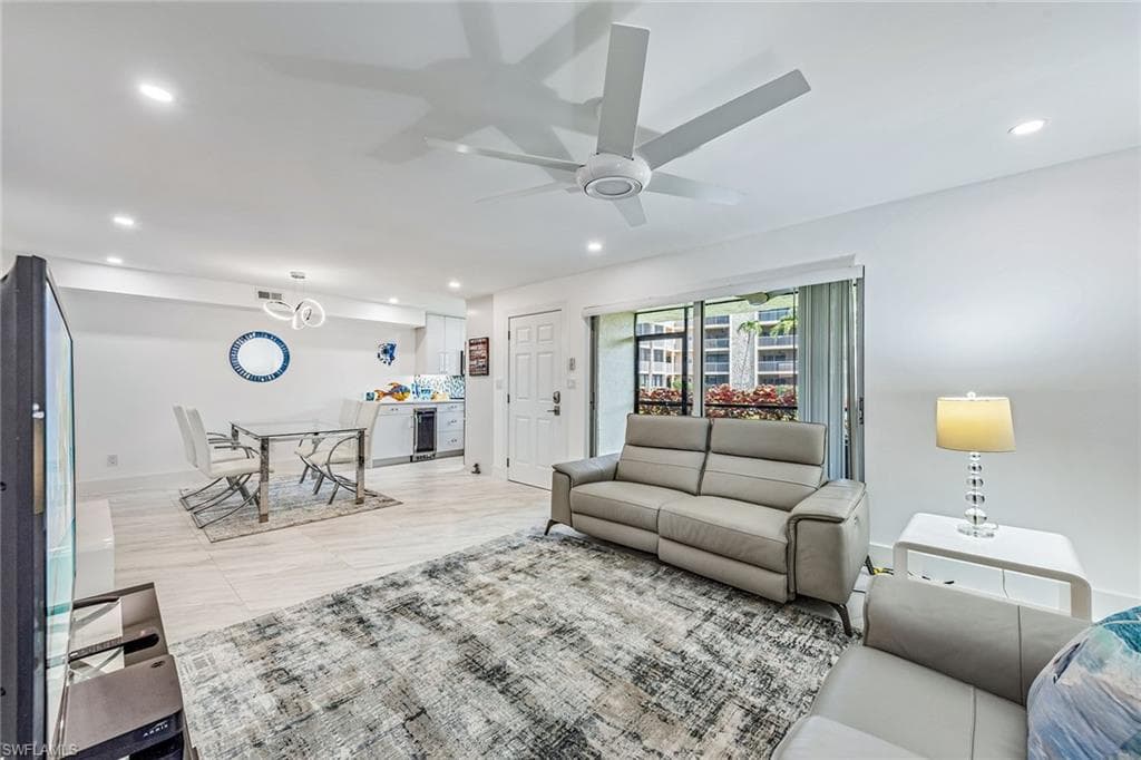 3000 Gulf Shore Blvd N 113, Naples, FL 34103-5