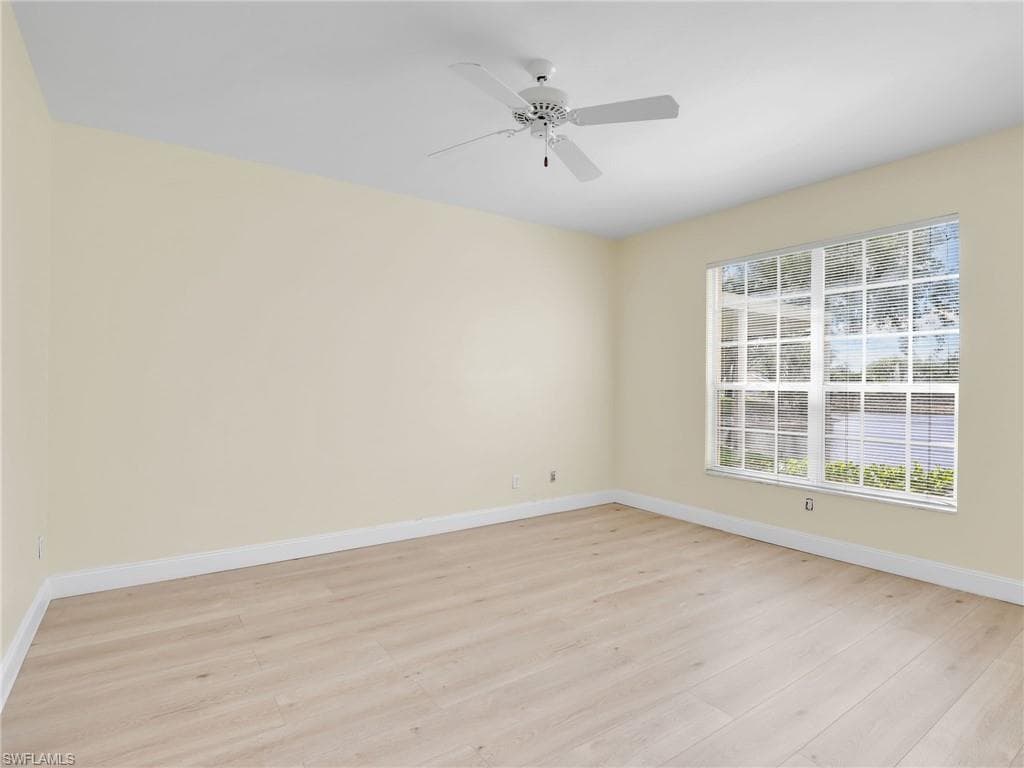760 Wiggins Lake Dr 101, Naples, FL 34110-14