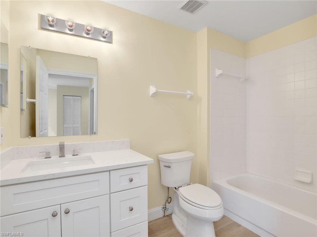 760 Wiggins Lake Dr 101, Naples, FL 34110-19