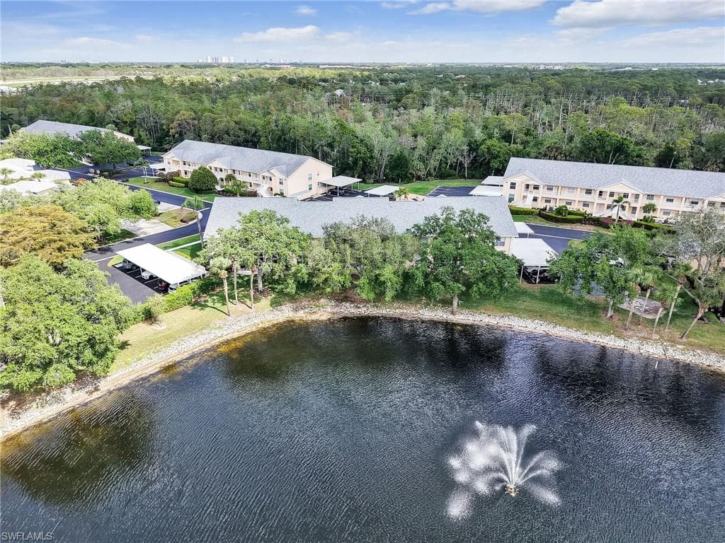 760 Wiggins Lake Dr 101, Naples, FL 34110-26
