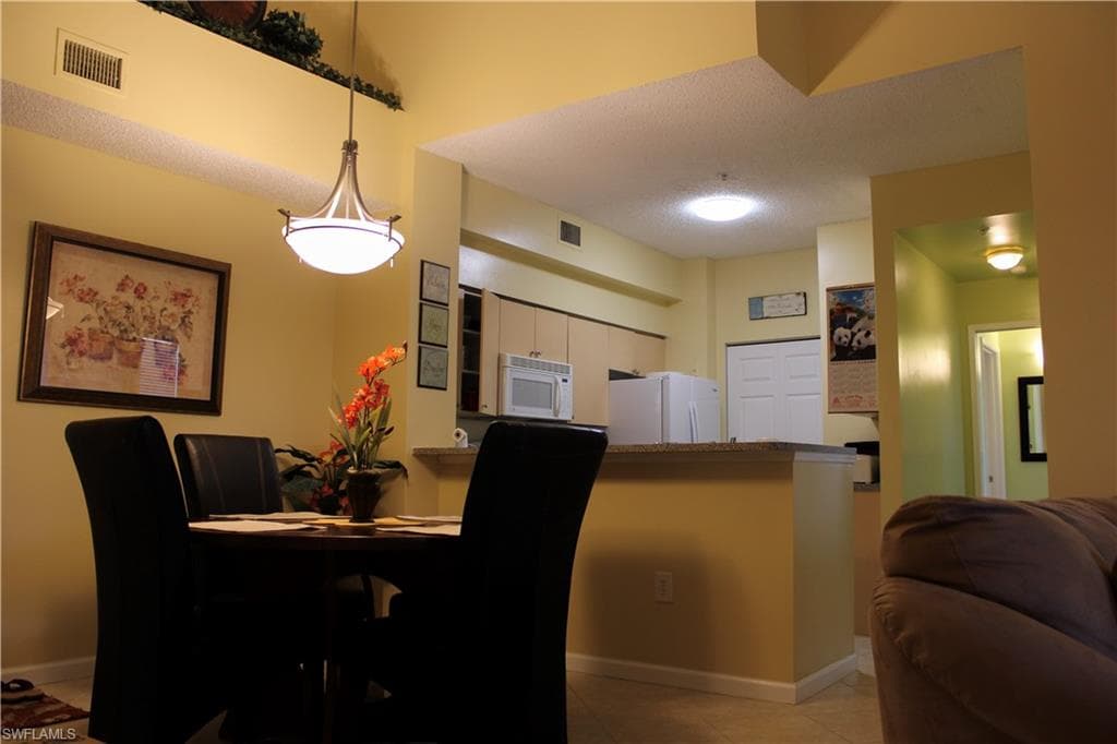 1190 Reserve Way 302, Naples, FL 34105-14