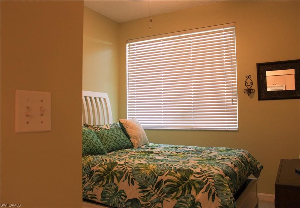 1190 Reserve Way 302, Naples, FL 34105-18