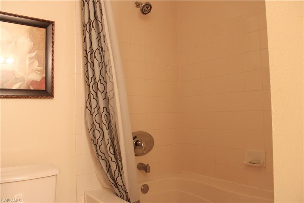 1190 Reserve Way 302, Naples, FL 34105-25