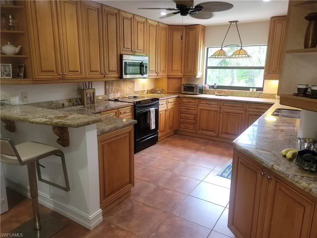 5259 Myrtle Ln, Naples, FL 34113-10
