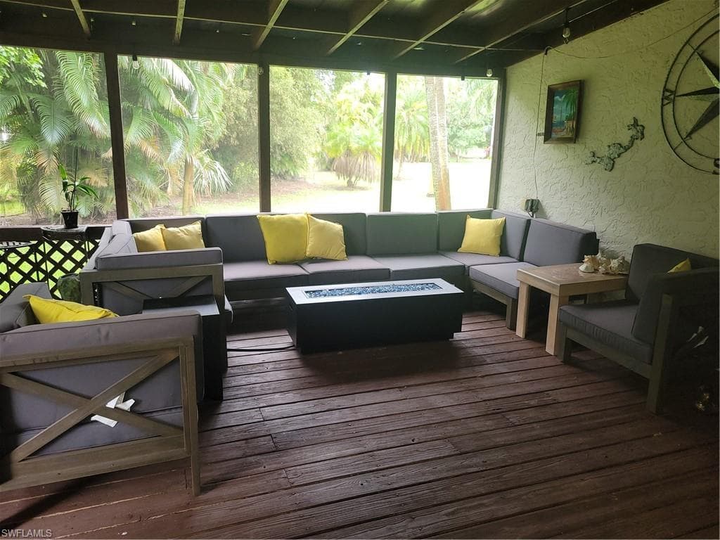 5259 Myrtle Ln, Naples, FL 34113-24