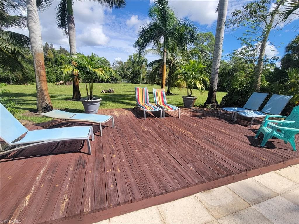 5259 Myrtle Ln, Naples, FL 34113-29