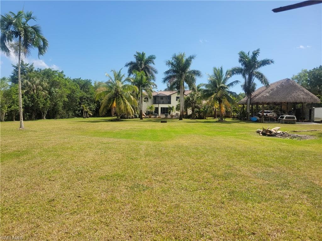 5259 Myrtle Ln, Naples, FL 34113-32