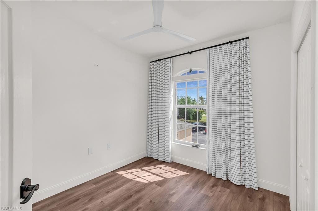 302 Newport Dr 1509, Naples, FL 34114-15