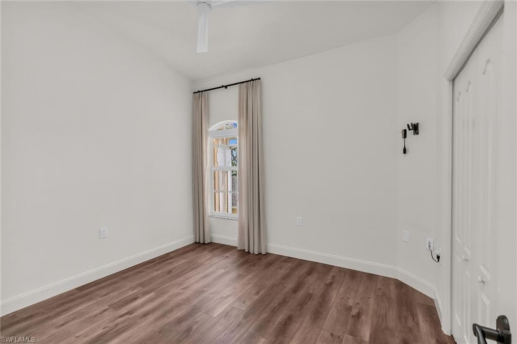 302 Newport Dr 1509, Naples, FL 34114-18