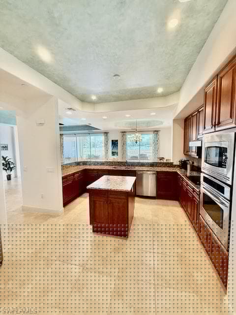 584 Avellino Isles Cir 19102, Naples, FL 34119-6