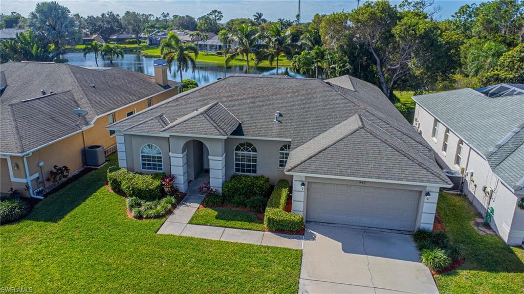 967 Briarwood Blvd, Naples, FL 34104-2