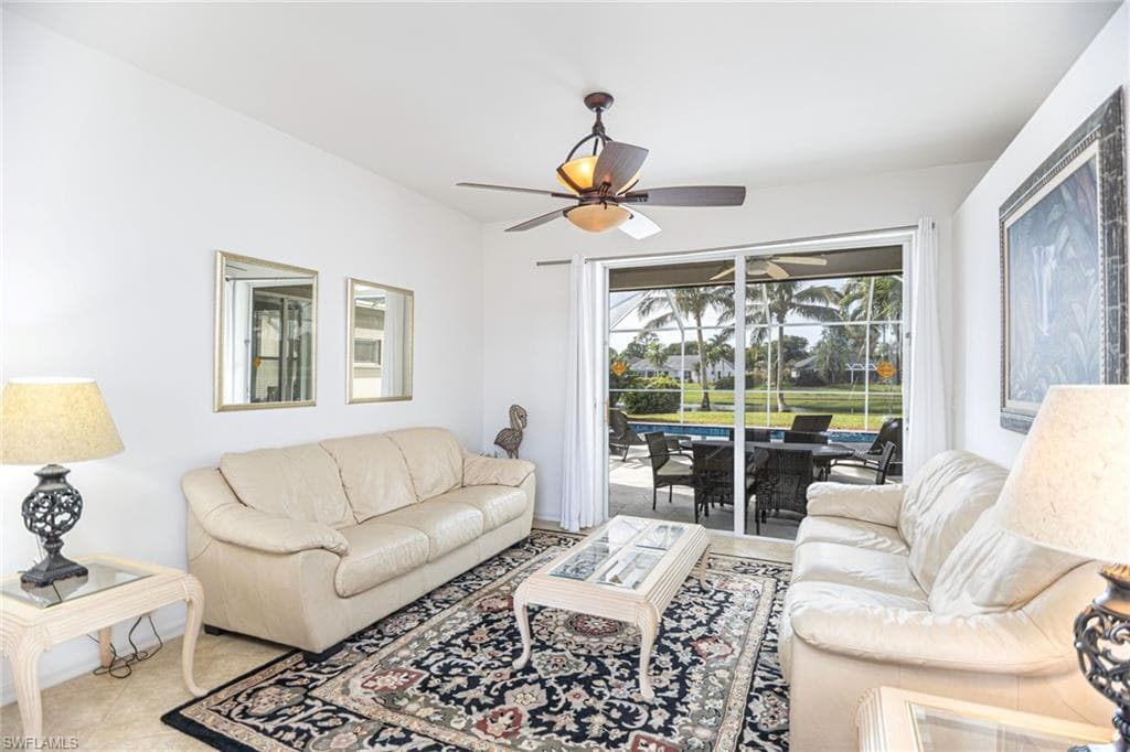 967 Briarwood Blvd, Naples, FL 34104-4