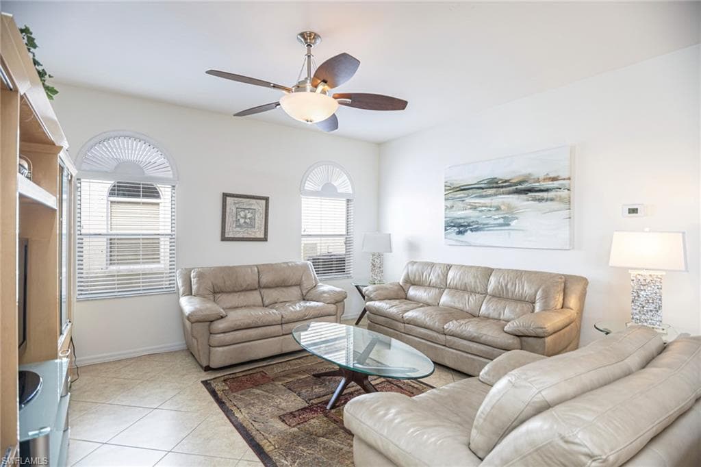 967 Briarwood Blvd, Naples, FL 34104-8