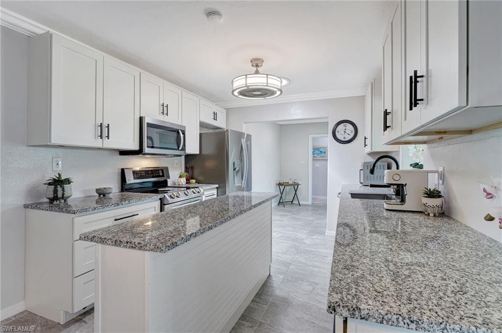 1230 Betmar Blvd, North Fort Myers, FL 33903-9