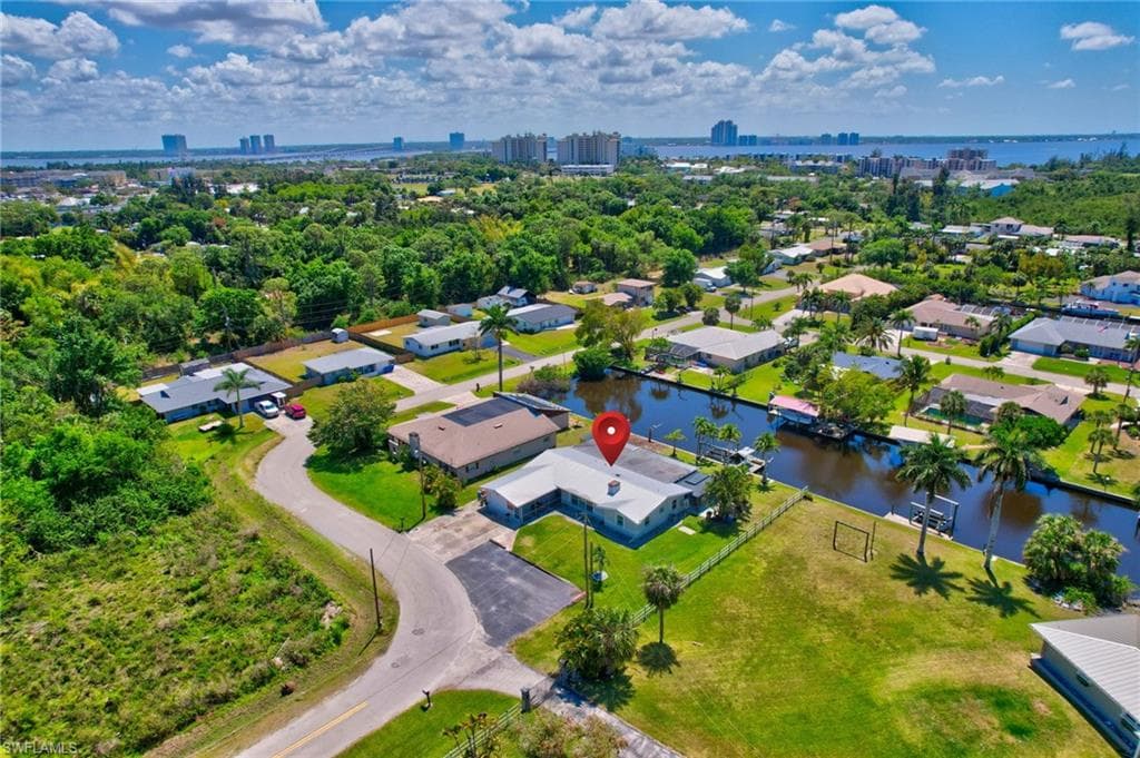 1230 Betmar Blvd, North Fort Myers, FL 33903-44