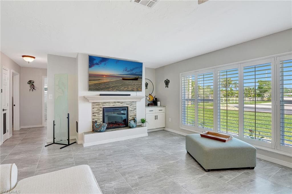 1230 Betmar Blvd, North Fort Myers, FL 33903-3