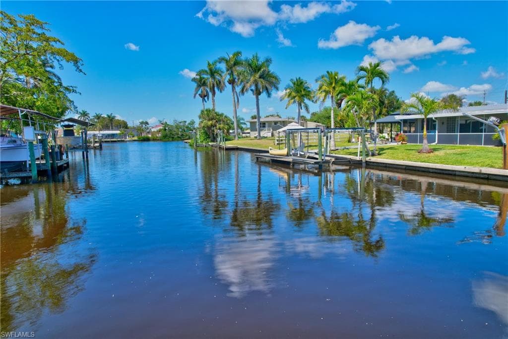 1230 Betmar Blvd, North Fort Myers, FL 33903-48