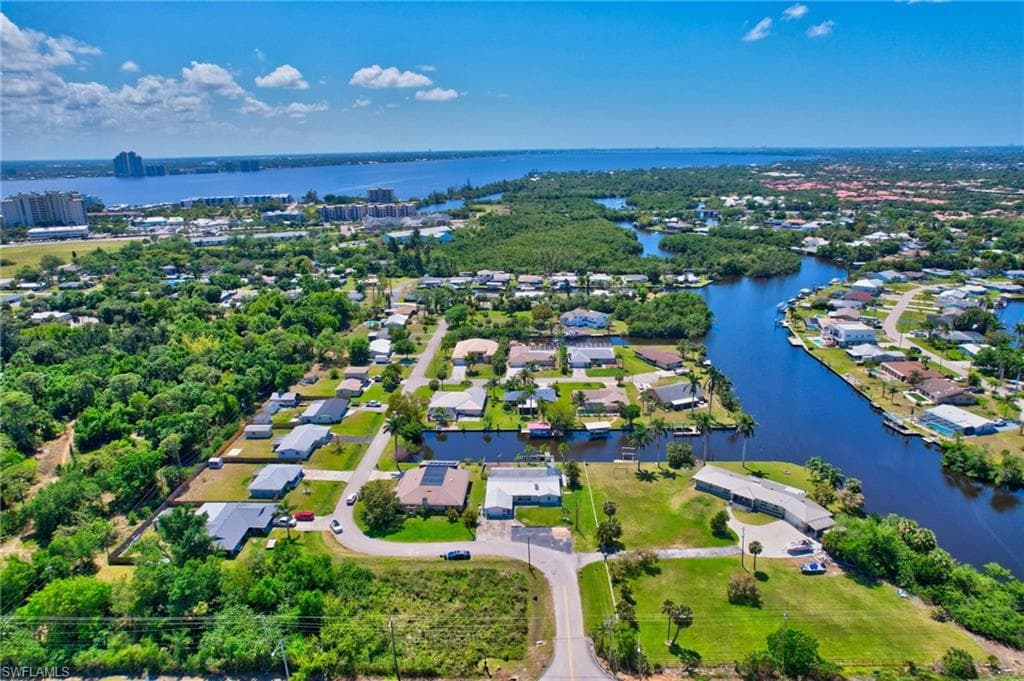 1230 Betmar Blvd, North Fort Myers, FL 33903-49