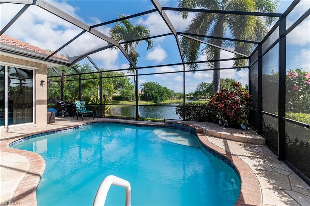 6806 Bent Grass Dr, Naples, FL 34113-19