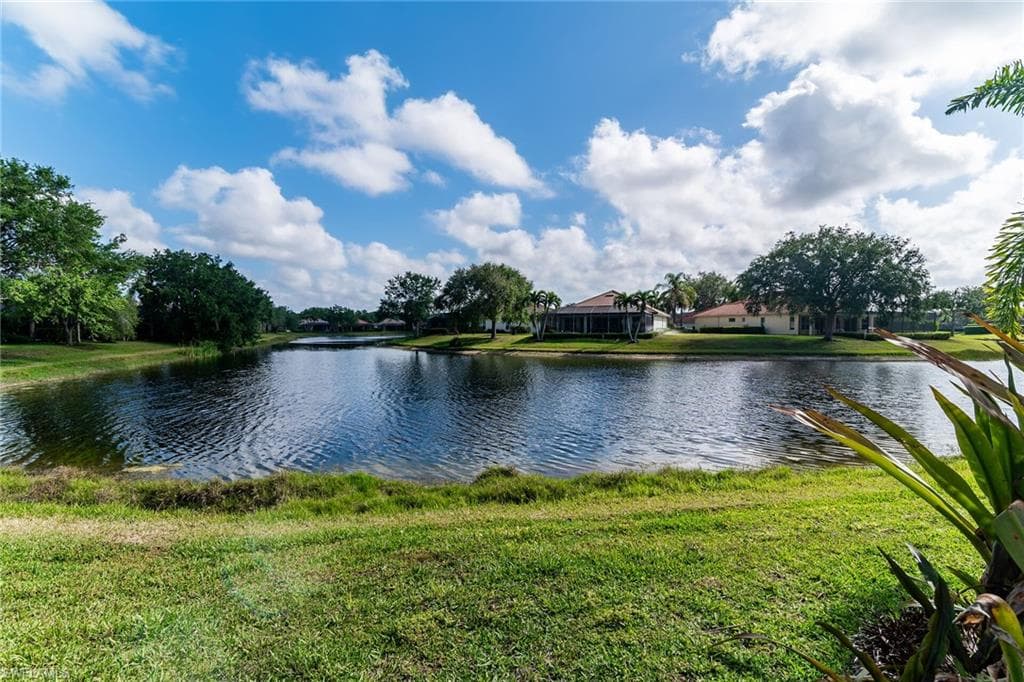 6806 Bent Grass Dr, Naples, FL 34113-22