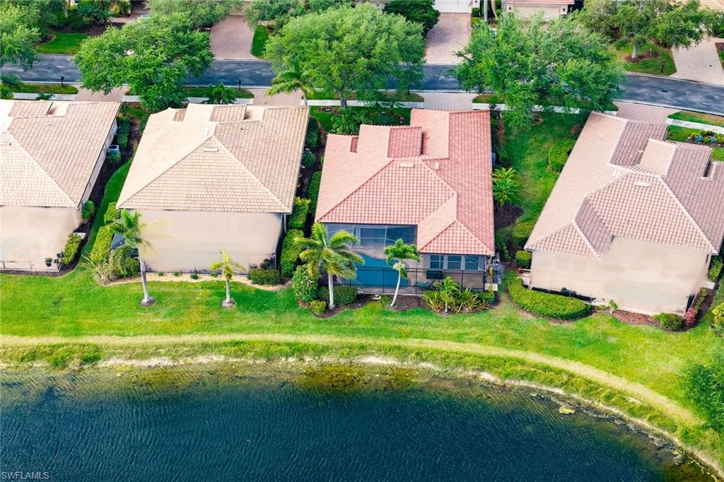 6806 Bent Grass Dr, Naples, FL 34113-32