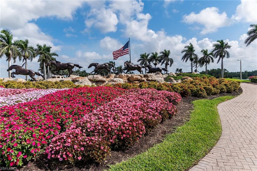 6806 Bent Grass Dr, Naples, FL 34113-41