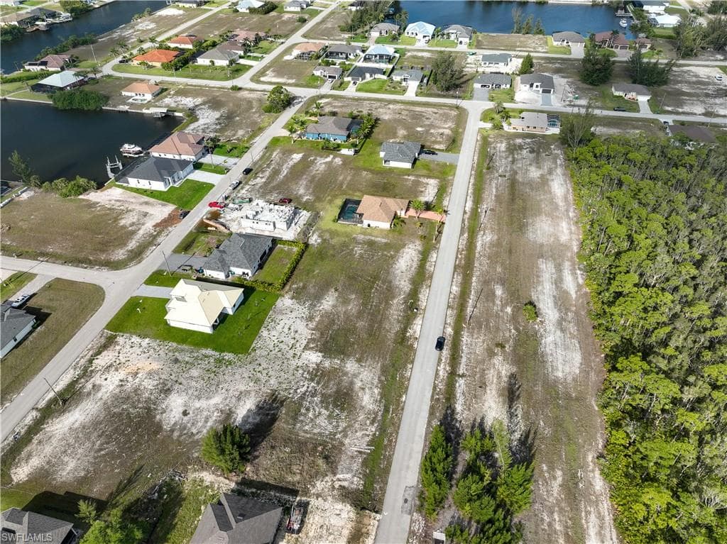 4112 22nd Ter, Cape Coral, FL 33993-5