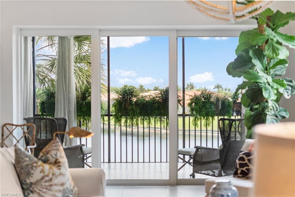 6442 Legacy Cir 204, Naples, FL 34113-18