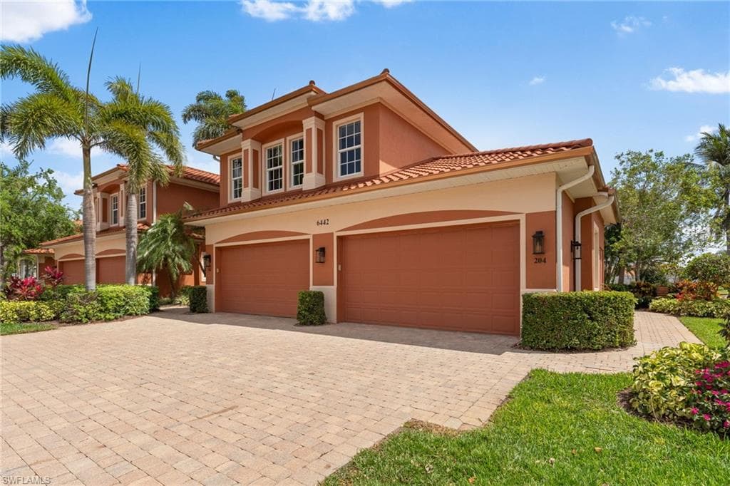 6442 Legacy Cir 204, Naples, FL 34113-36