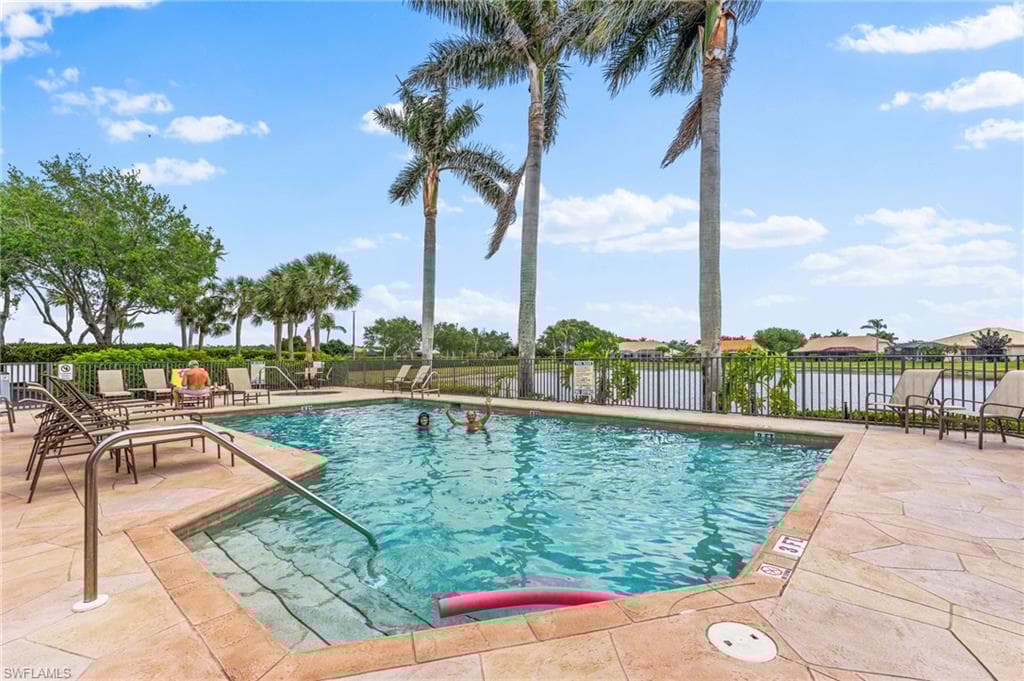 6442 Legacy Cir 204, Naples, FL 34113-41