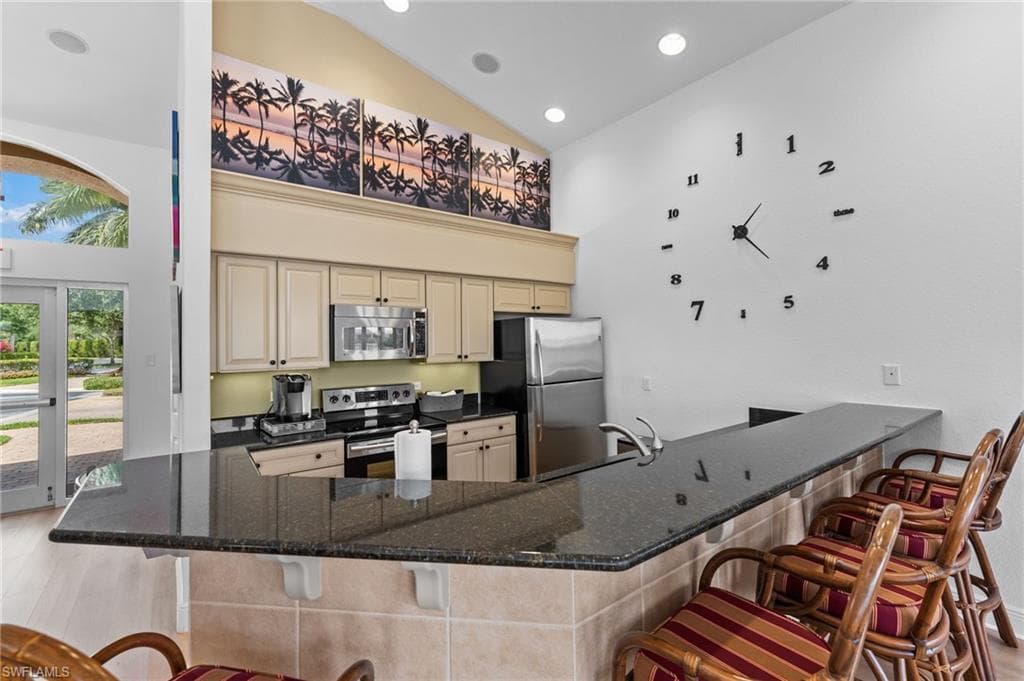 6442 Legacy Cir 204, Naples, FL 34113-43