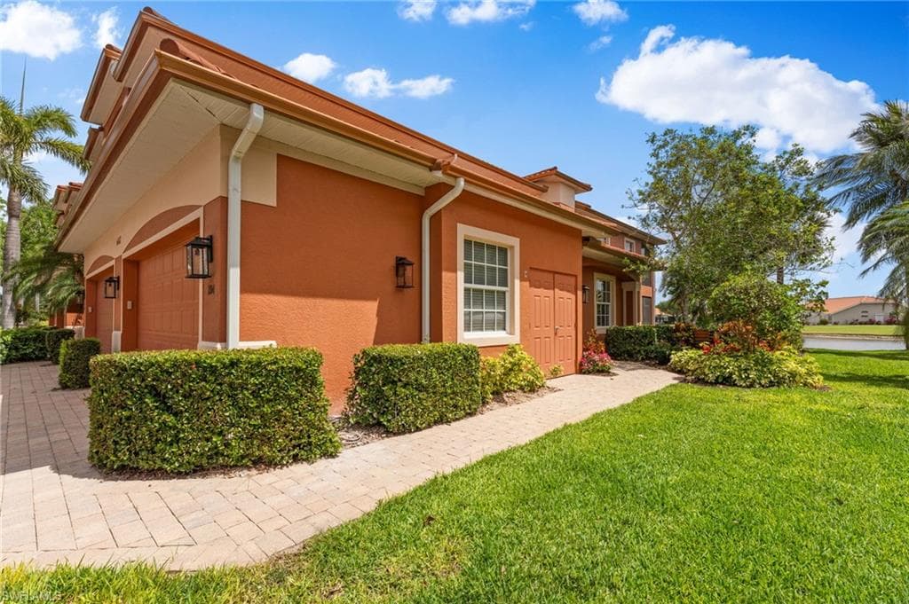 6442 Legacy Cir 204, Naples, FL 34113-5