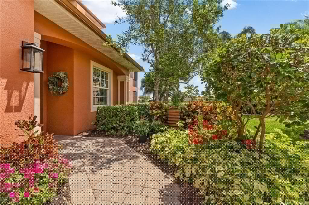 6442 Legacy Cir 204, Naples, FL 34113-6