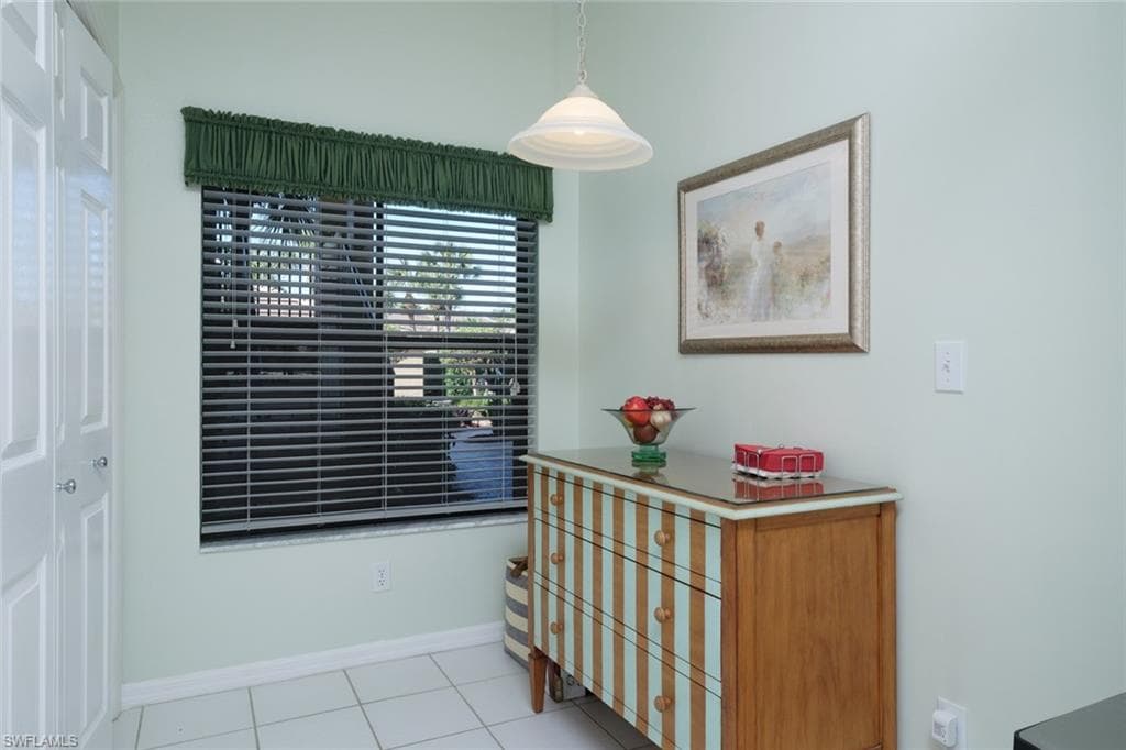 210 Vintage Cir C103, Naples, FL 34119-18