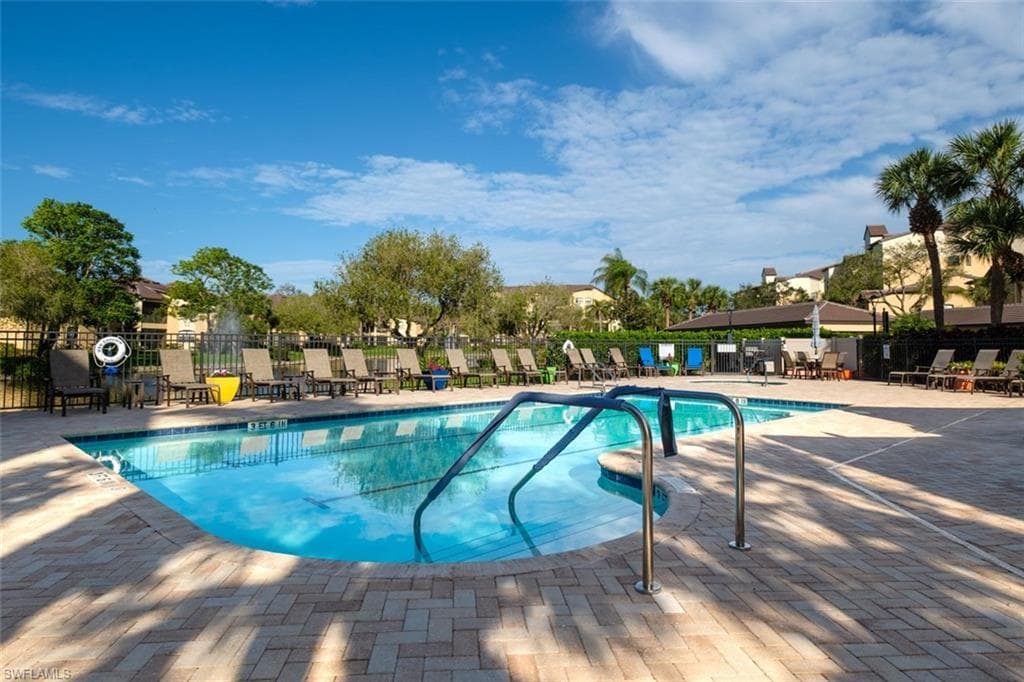 210 Vintage Cir C103, Naples, FL 34119-1