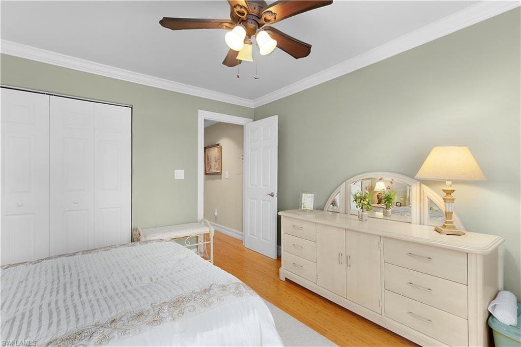 3370 10th St N 1308, Naples, FL 34103-15