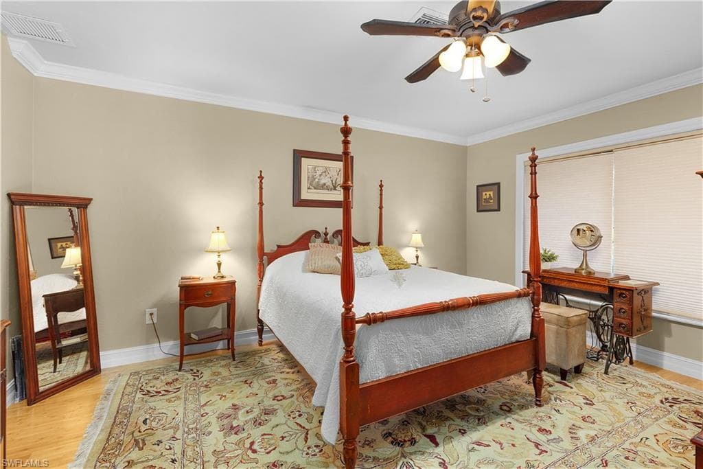 3370 10th St N 1308, Naples, FL 34103-17