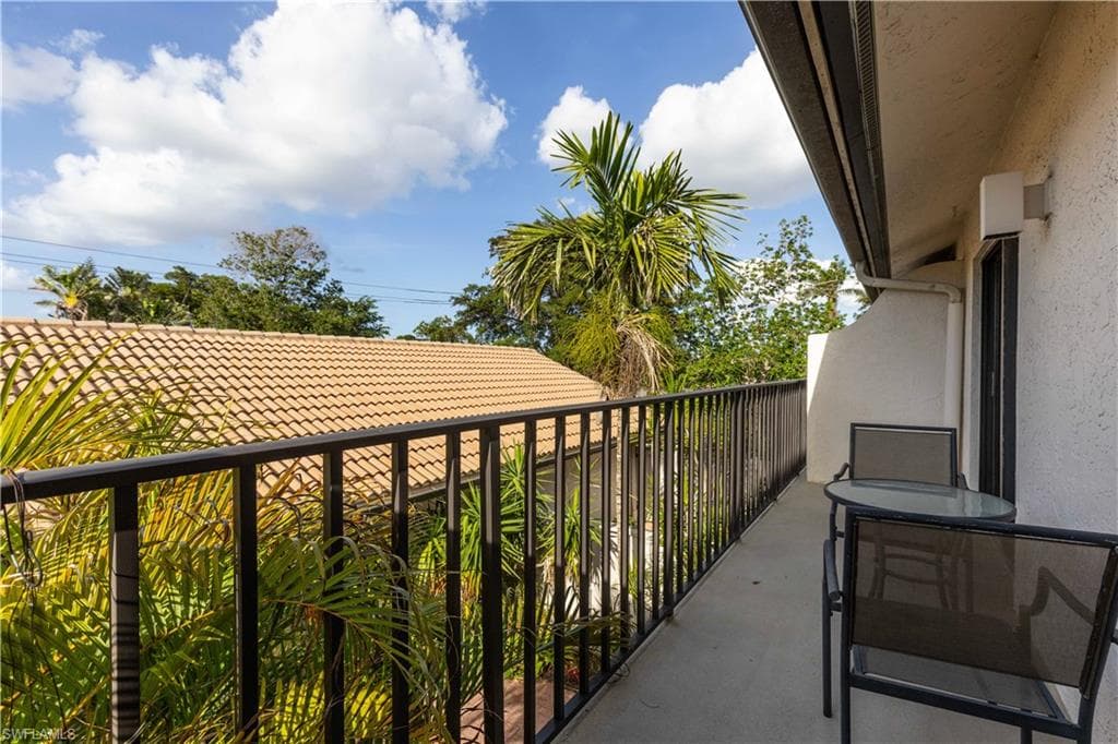 3370 10th St N 1308, Naples, FL 34103-20
