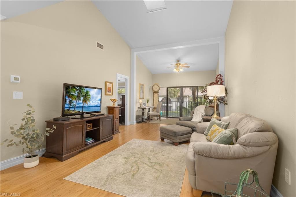 3370 10th St N 1308, Naples, FL 34103-1