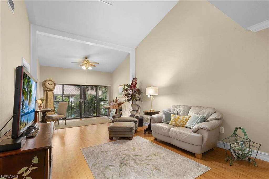 3370 10th St N 1308, Naples, FL 34103-2