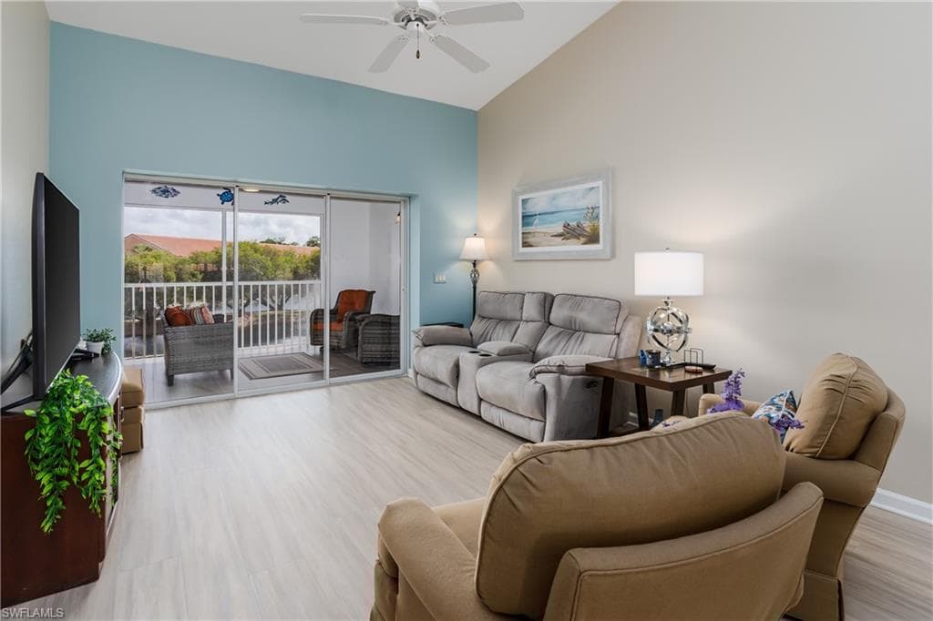 6730 Beach Resort Dr 6, Naples, FL 34114-11