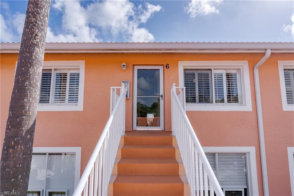 6730 Beach Resort Dr 6, Naples, FL 34114-29