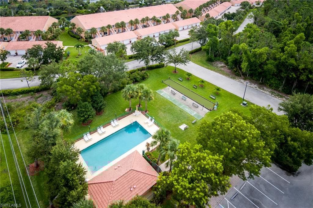 6730 Beach Resort Dr 6, Naples, FL 34114-32
