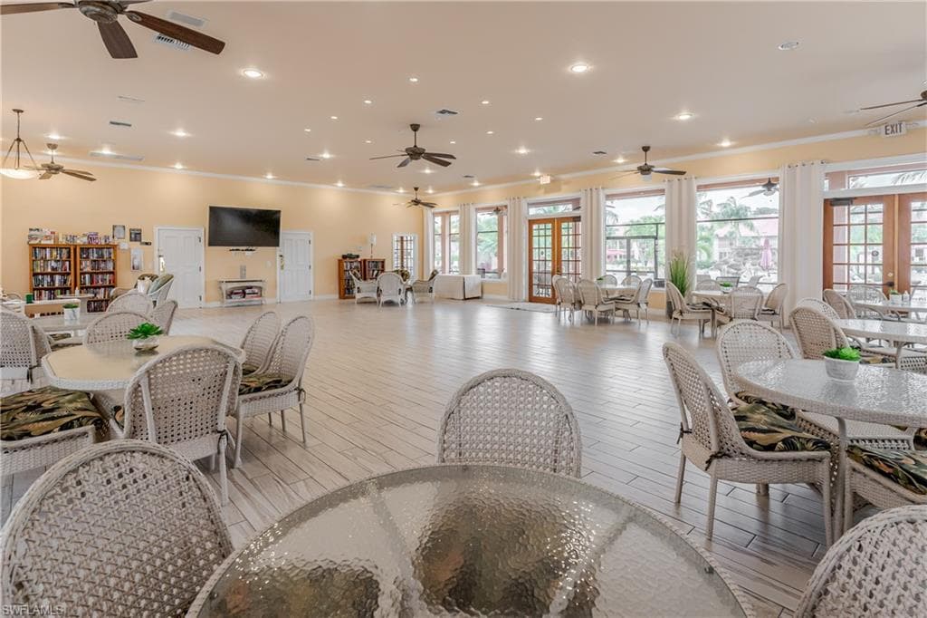 6730 Beach Resort Dr 6, Naples, FL 34114-34