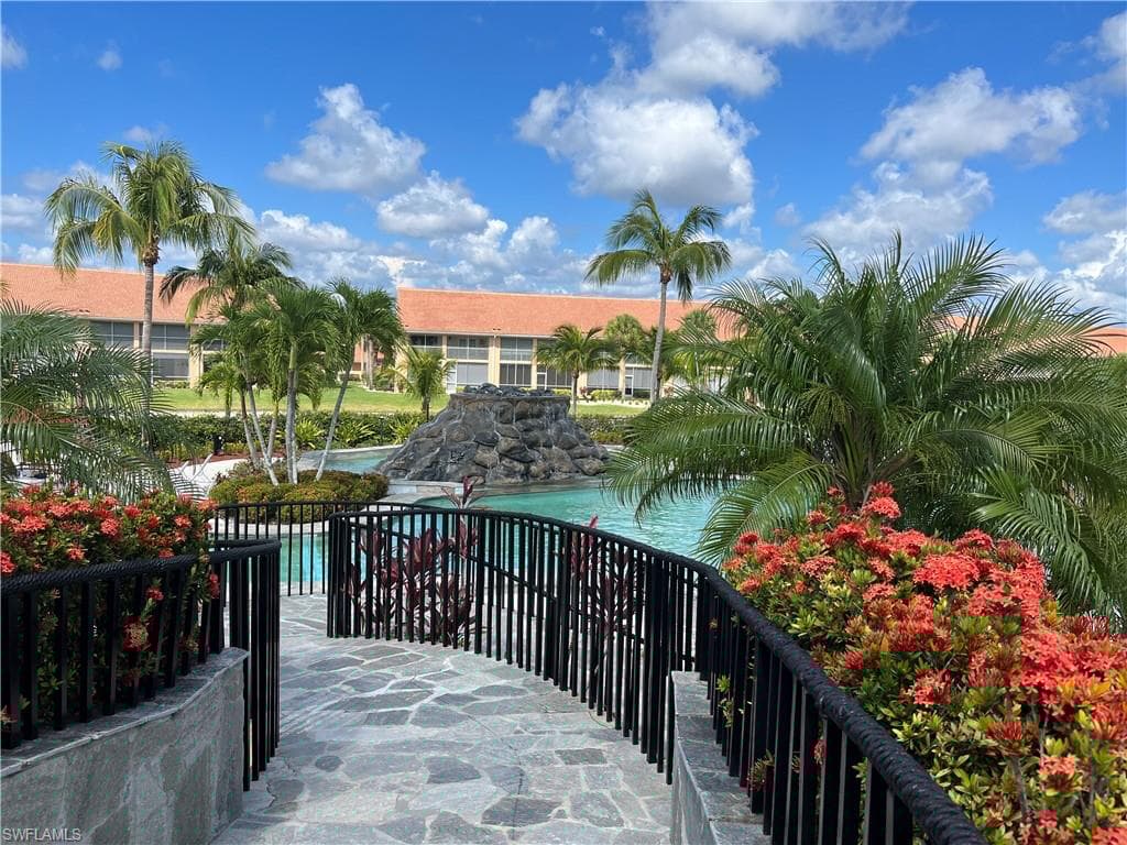 6730 Beach Resort Dr 6, Naples, FL 34114-38